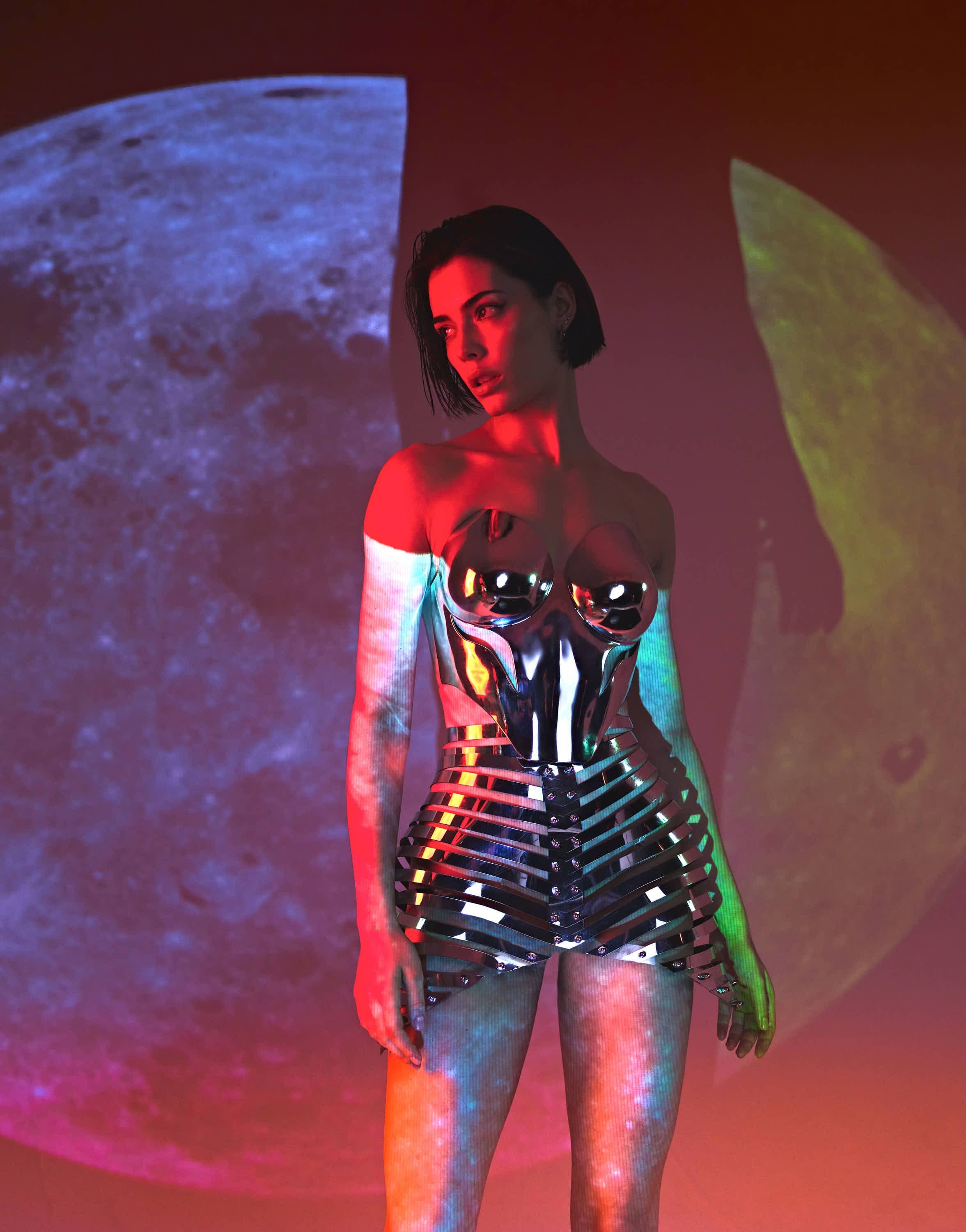 Сorset and skirt chrome