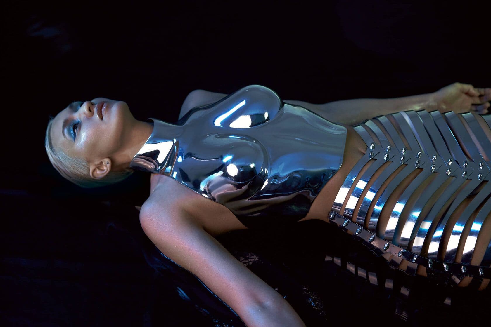 Сorset and skirt chrome